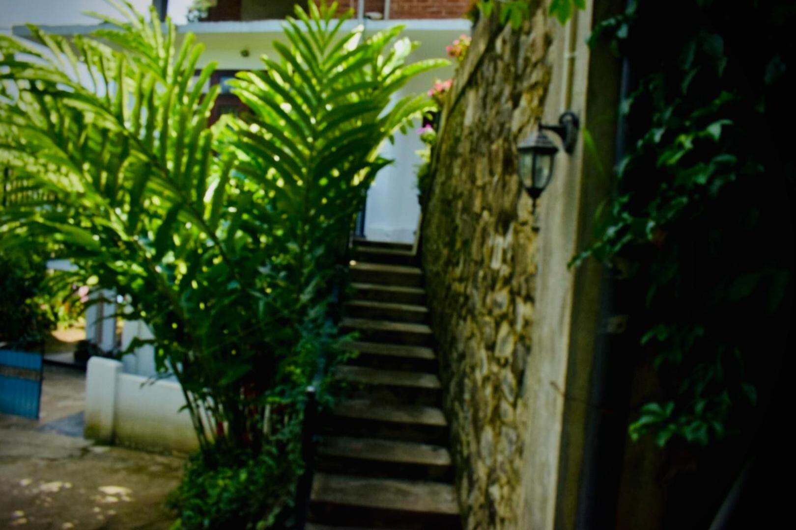 Relax Inn Ella Exterior photo